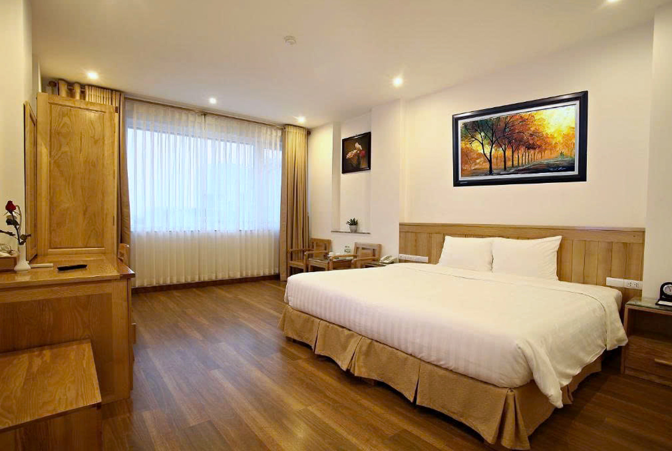 Business Travel in Hanoi: Where to Stay & What to Know